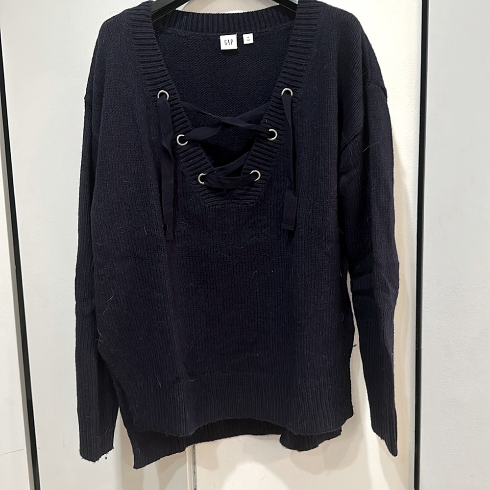 Navy gap sweater